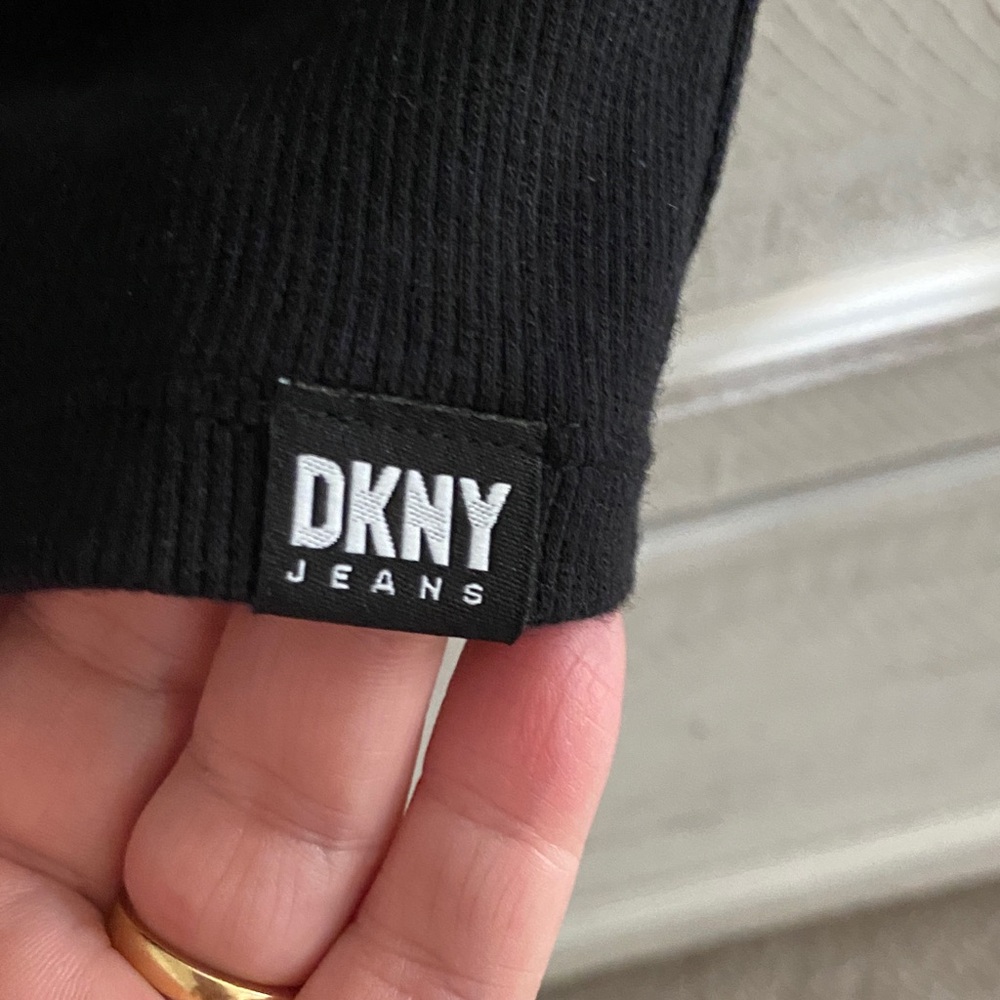 DKNY Black Sleeveless Crewneck Tank Top - Picture 3 of 6